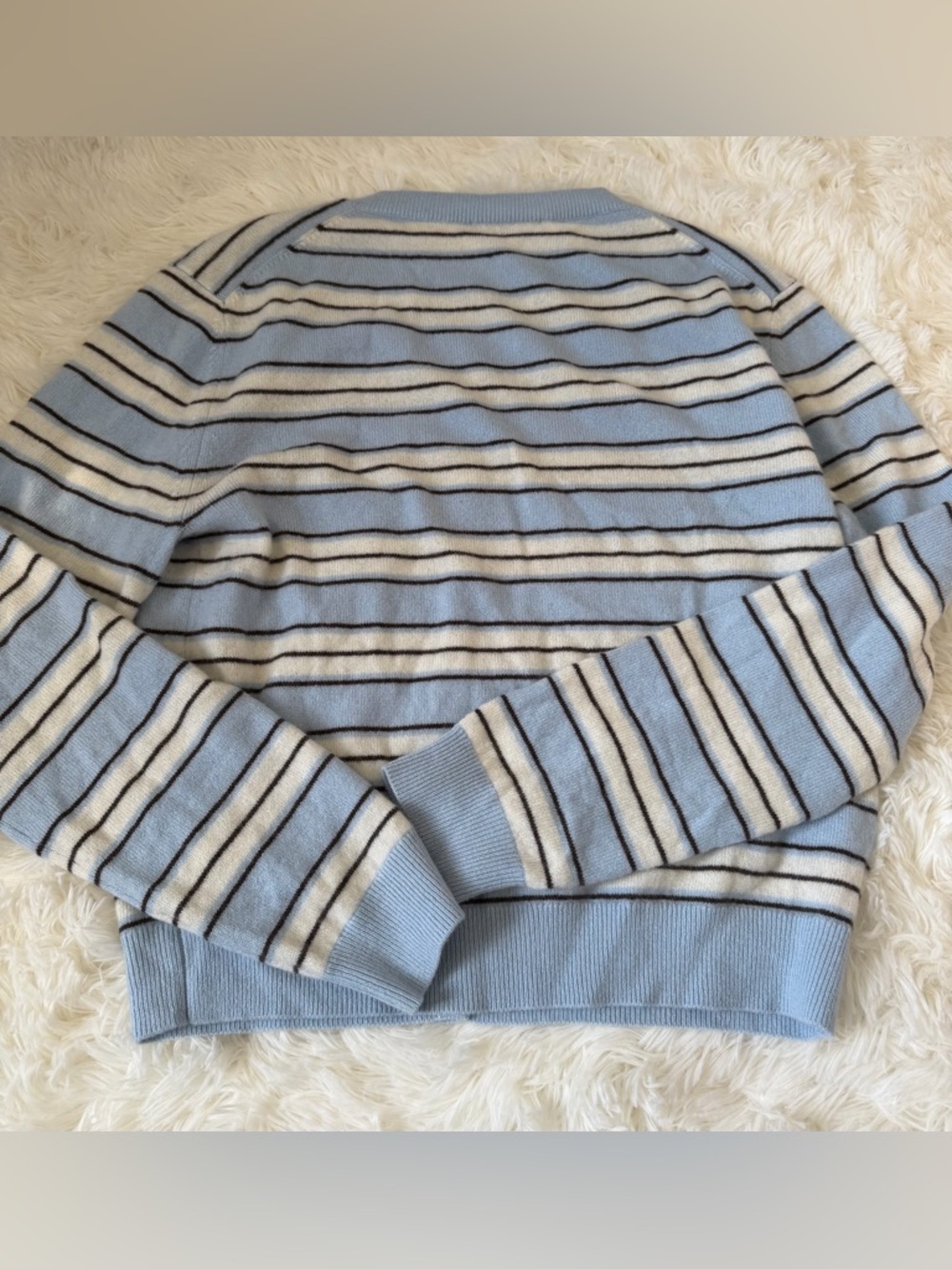 Aritzia Bare Cashmere Exemplar Cardigan - Picture 7 of 8